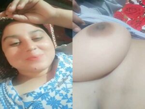 mature Bhabhi showing her big milky