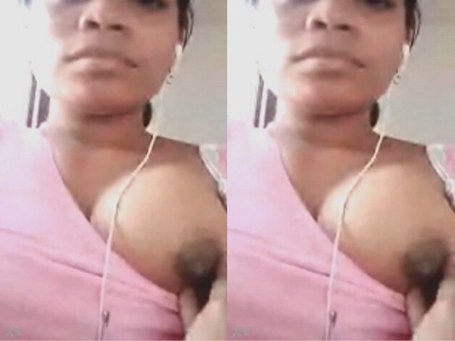 cute desi girl boob pop out nipple