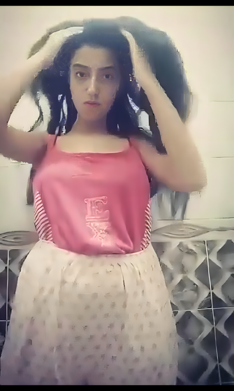 Lahore college girl fingering her pussy