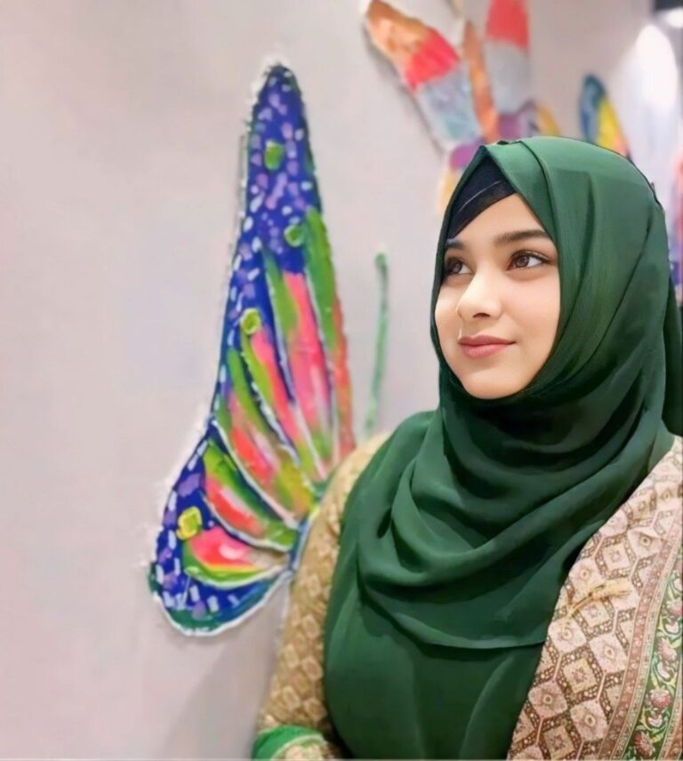 hijab MILF big boobs and wet hairy pussy