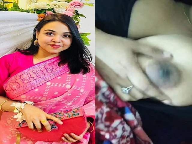 busty aunty big boobs show in blouse viral