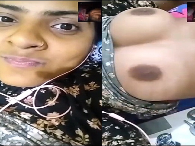 cute expression girl video call sex chat nude