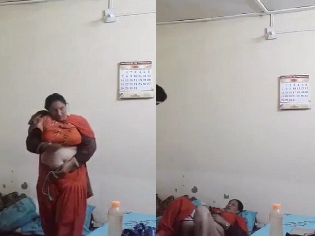 mature aunty hottest sex with shopkeeper