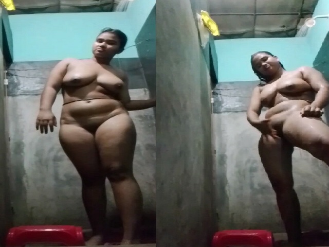 sexy Indian girl shower nude bath viral