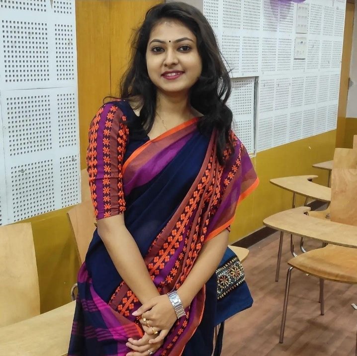 Bengali wife in saree striptease nude show for