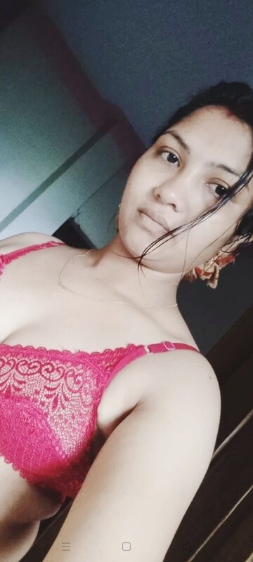 bhabhi in red lingerie nude big boobs