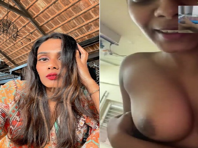 mallu hot IT girl topless video call chat with