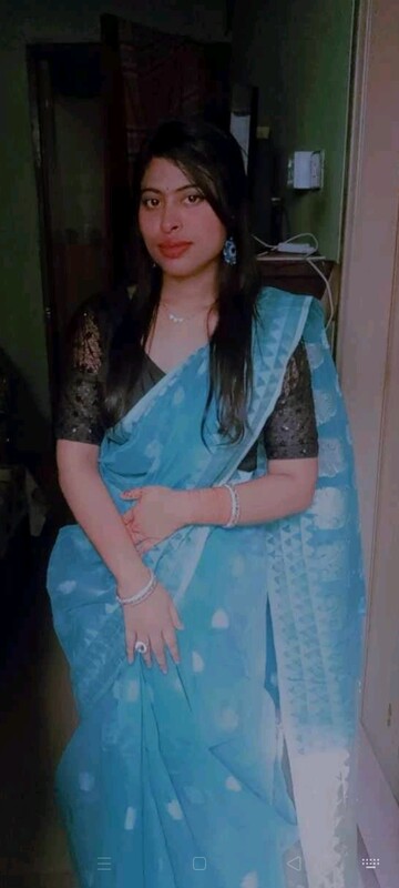 pink lips desi girl boobs and ass showing hot