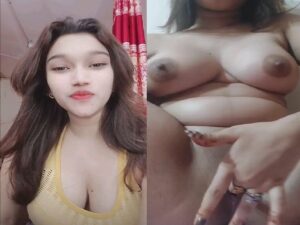 big boobs horny babe fingering horny pussy viral