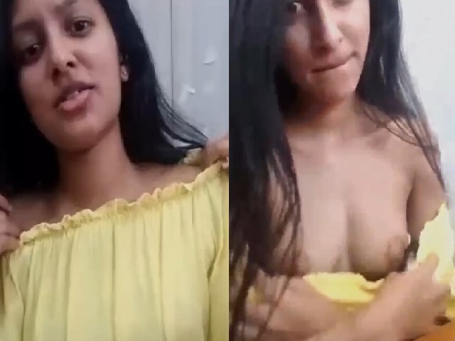 Srilankan girl showing boobs and ass in tuition