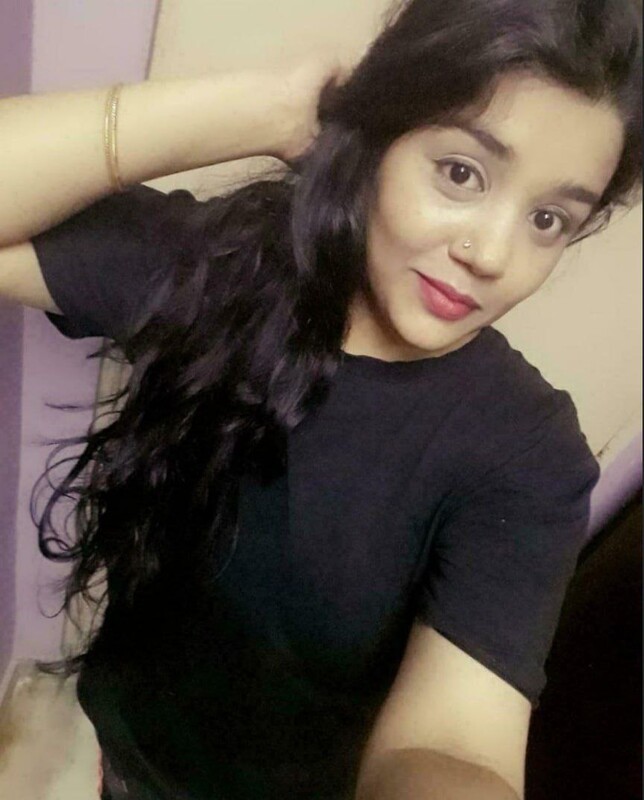 bubbly Indian girlfriend naked viral photos