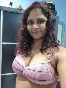 naughty bhabhi naked body showing to impress new