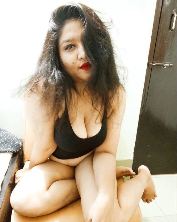 Ludhiana girl nude pics shared with college