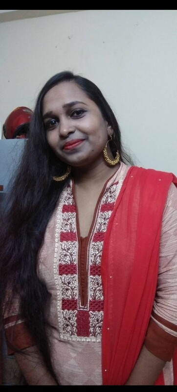 Muslim aunty Fareena nude wet pussy shown before