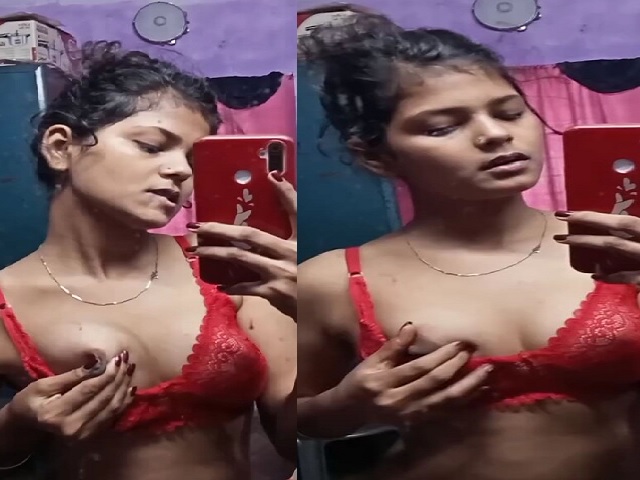 super Indian maal playing with her nipple viral
