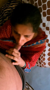 Gujju village bhabhi sucking dick of house