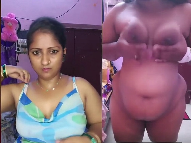 Telugu aunty Sheela on Tango live nude show for