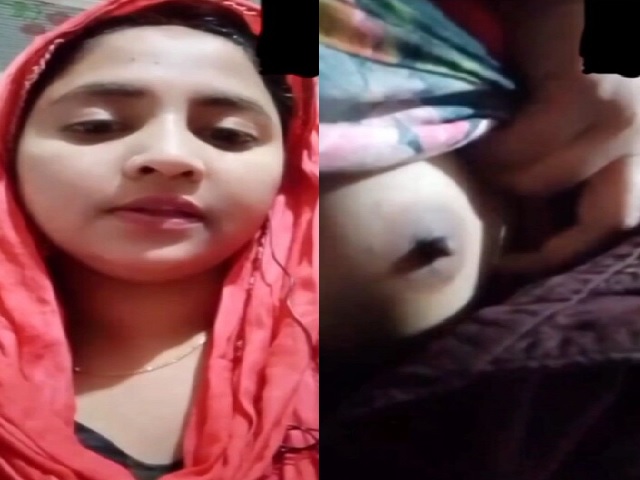 beautiful bhabhi round boobs showing with sharp