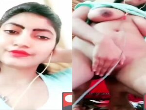 big boobs horny girlfriend fingering on live