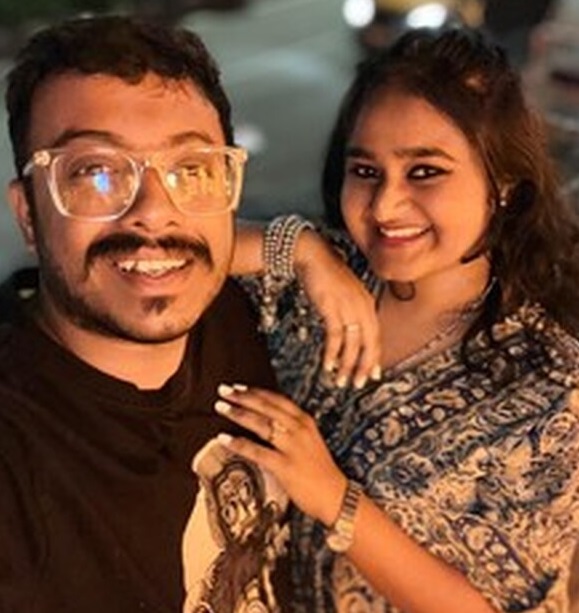 chubby girlfriend blowjob to her boyfriend in