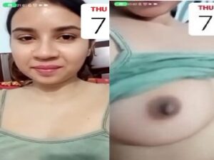 mast maal boobs show to boyfriend in selfie