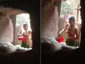 village babhi bathing caught by voyeur viral
