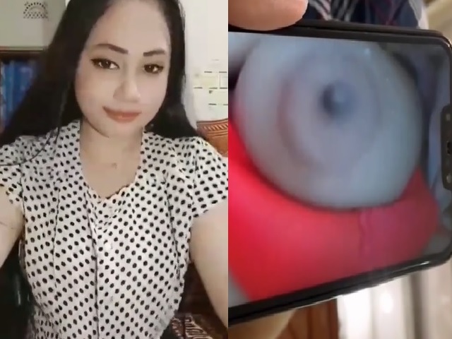 Chamet girl dancing and showing boobs on video