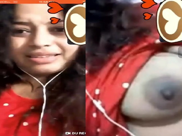 cute expression bhabhi shows boobs and pussy on video
