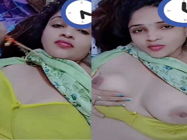 mast maal topless on video call to