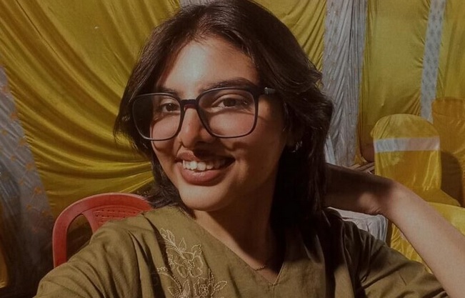 rare boob show selfies of cute Indian