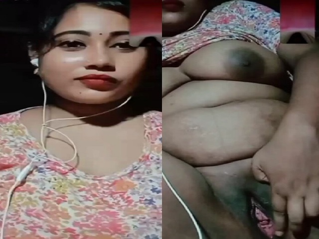 red lips aunty naked live video call to