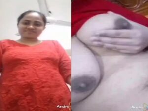 sexy bhabhi nude breasts showing on video