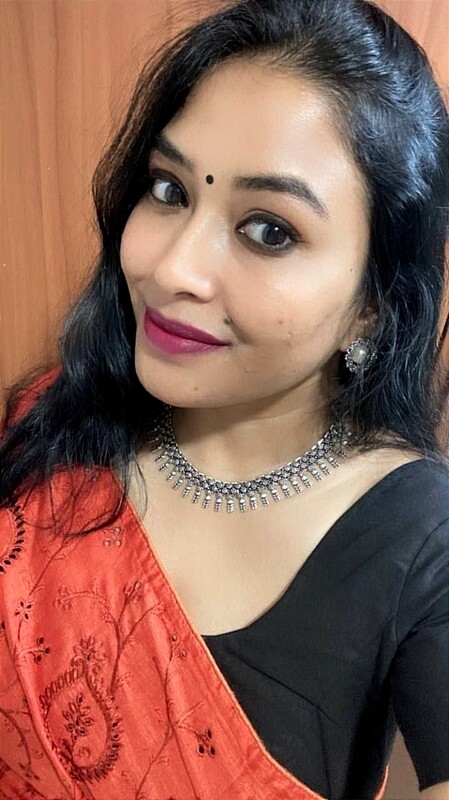 topless bhabhi sex chat with lover and flaunts