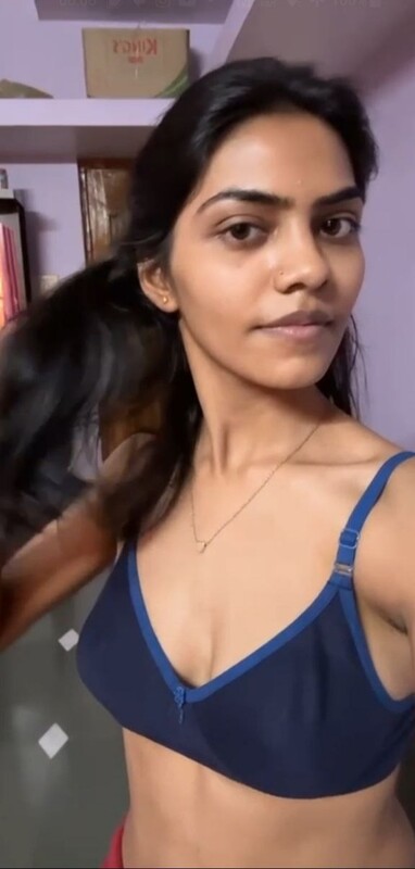 slim girlfriend naked figure like a hot