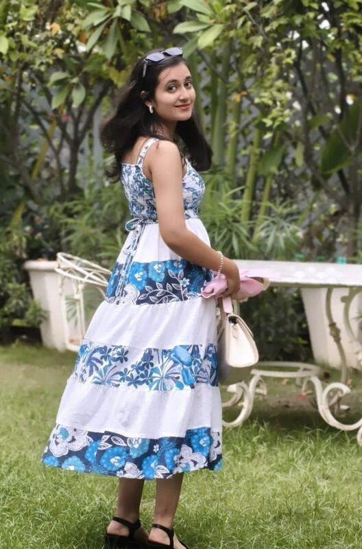 virgin Indian GF topless small boobs