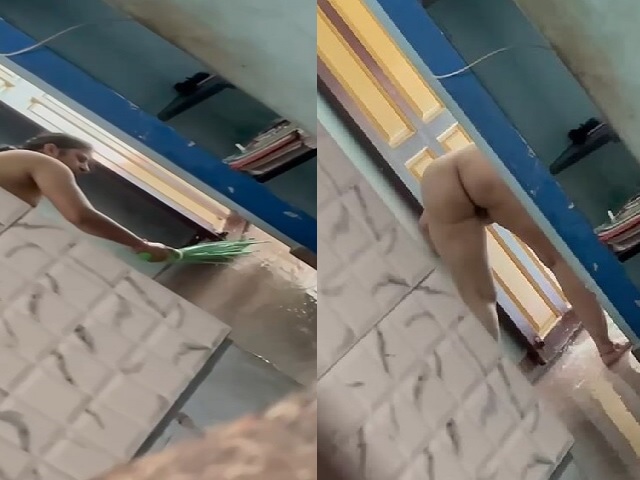 mom cleaning bathroom in naked caught by