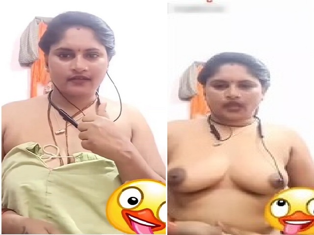 Kannada aunty rubbing pussy and fingering on video