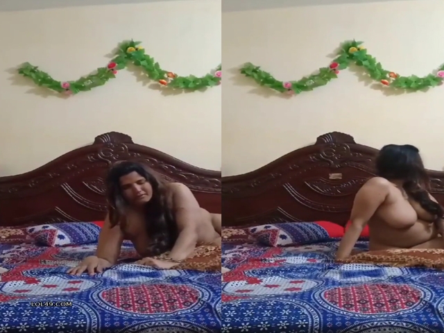 desi wife pussy licking by husband friend xxx