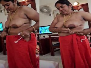 mature aunty wearing dress and viral boobs