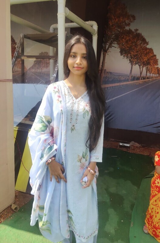 Bengali fresh boobs showing college girl viral