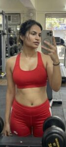 girl in fitness center shows pussy in