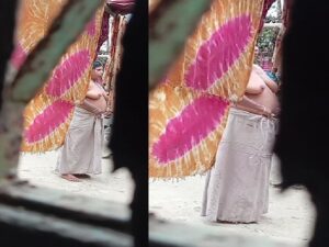 mature neighbor MILF mom outdoor bath and wearing