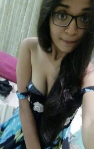 Indian girl boobs selfie pictures shared with