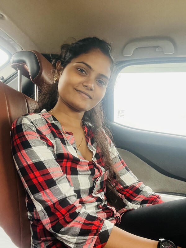 Tamil girlfriend hairy pussy shown to