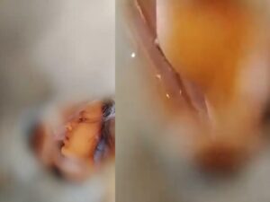 neighbor aunty boobs showing during bath caught on