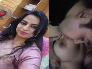 Tanker Bengali MILF boob sucking and viral sex