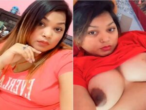 Punjabi beautician shows big boobs on selfie