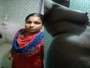 village bhabhi in bathroom makes nude clip to share